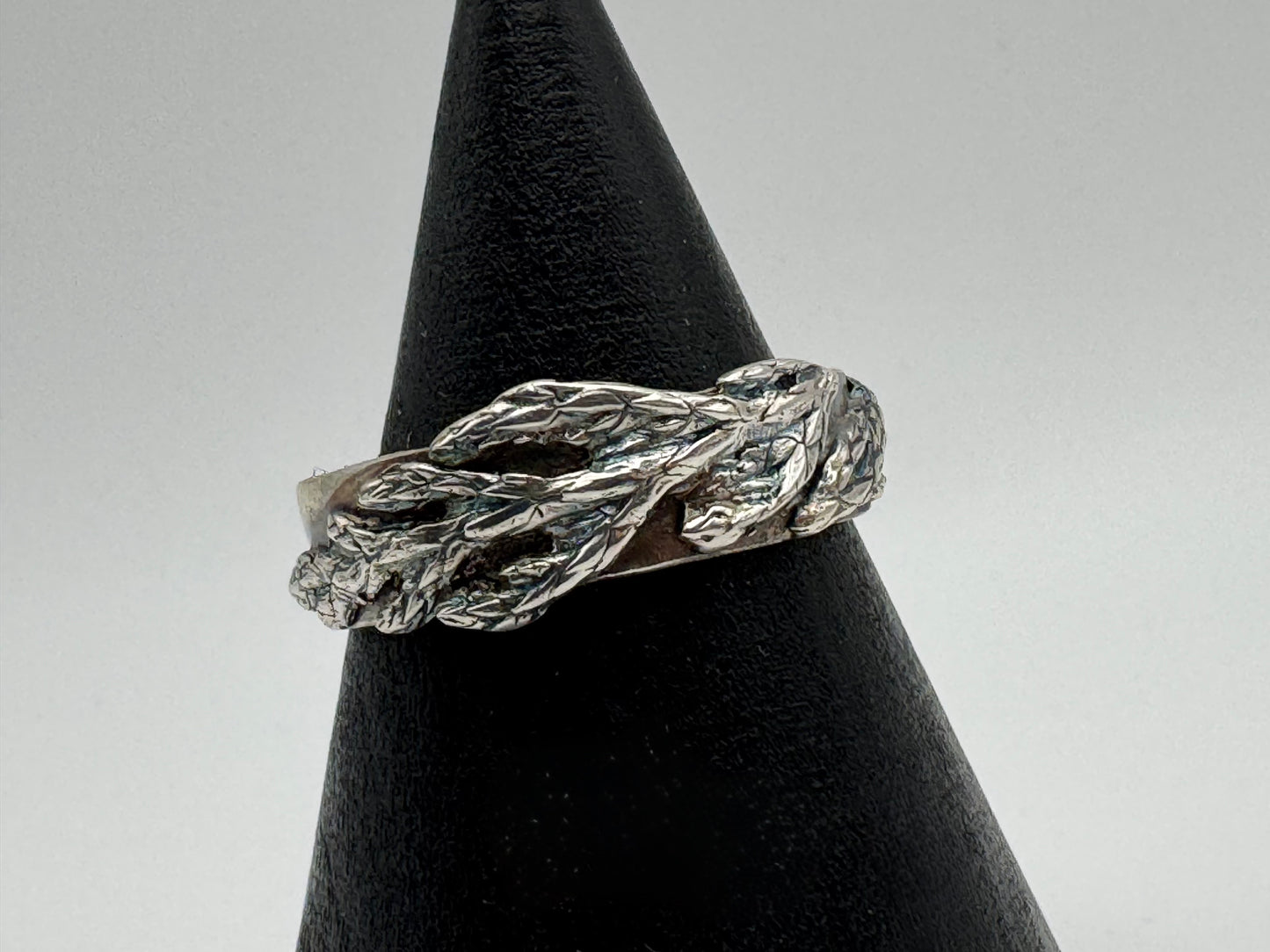 Evergreen band silver ring