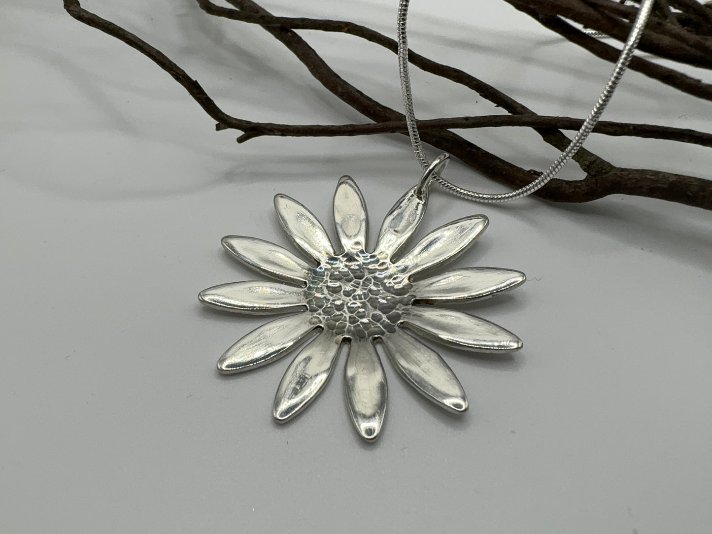 Daisy flower sterling silver Pendant