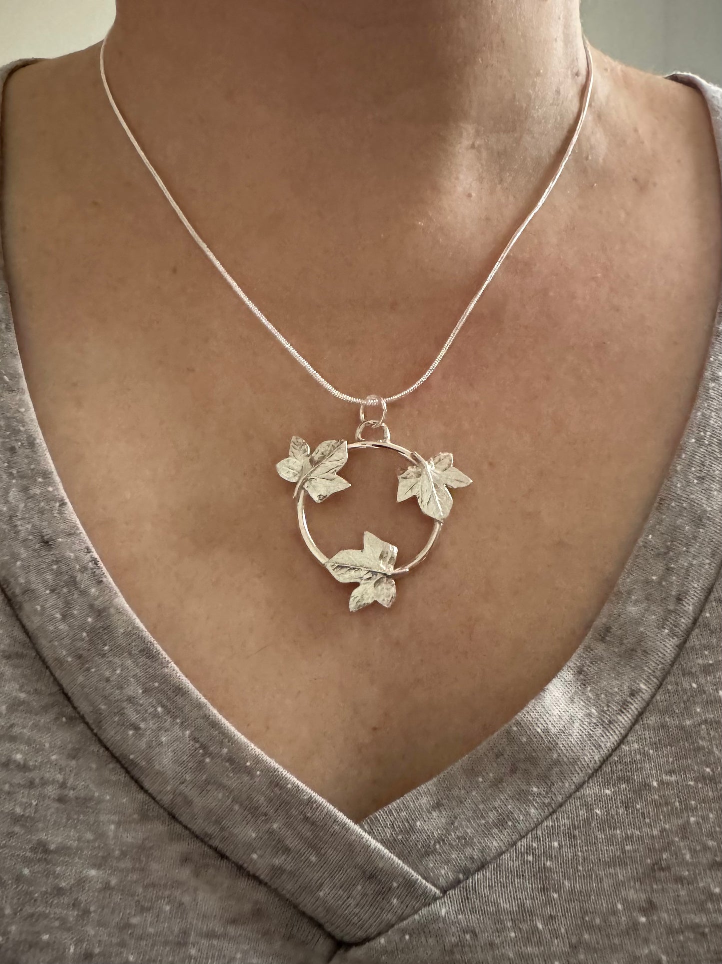 Ivy trio silver pendant