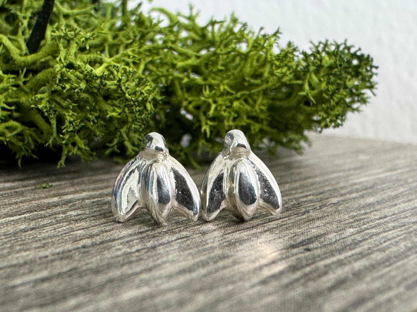 Snowdrop silver studs