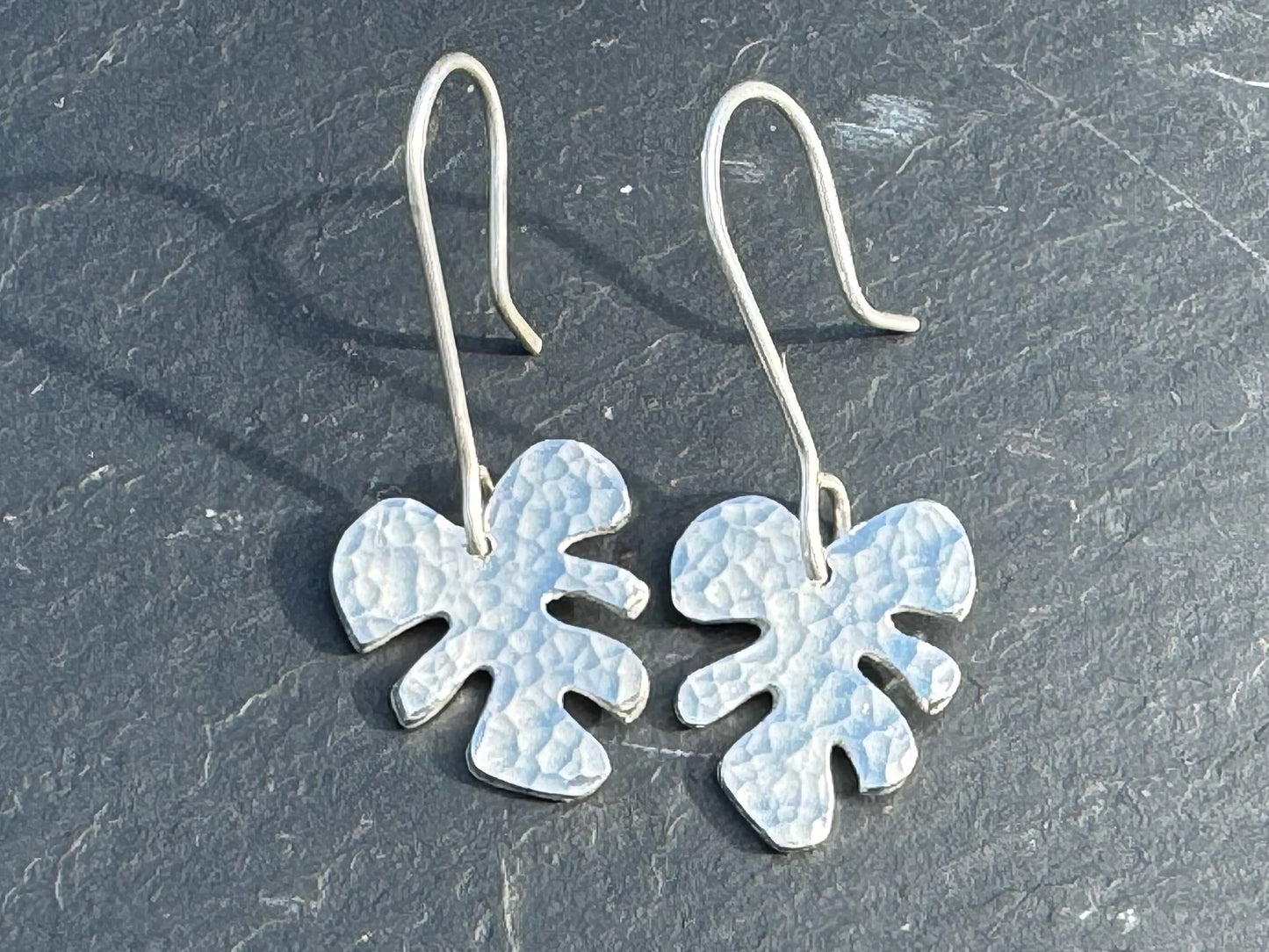 Monstera leaf dangly silver earrings