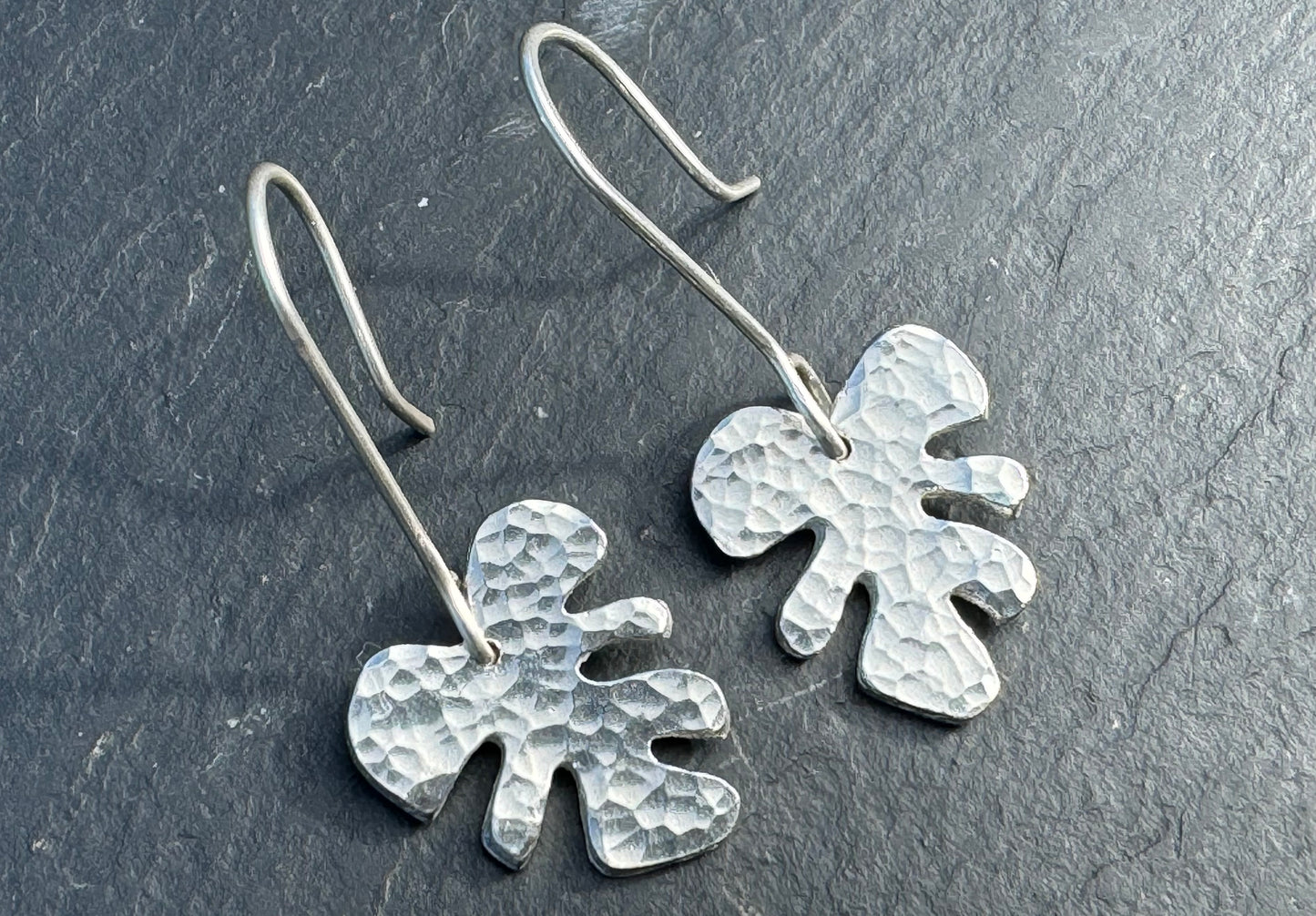 Monstera leaf dangly silver earrings