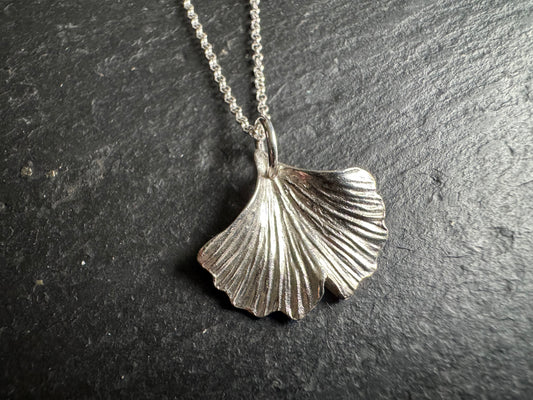 Ginkgo leaf silver pendant necklace