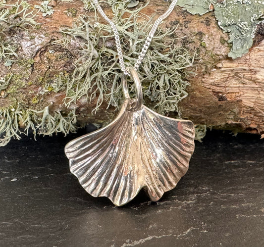 Ginkgo leaf silver pendant necklace