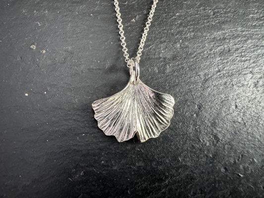 Ginkgo leaf silver pendant necklace