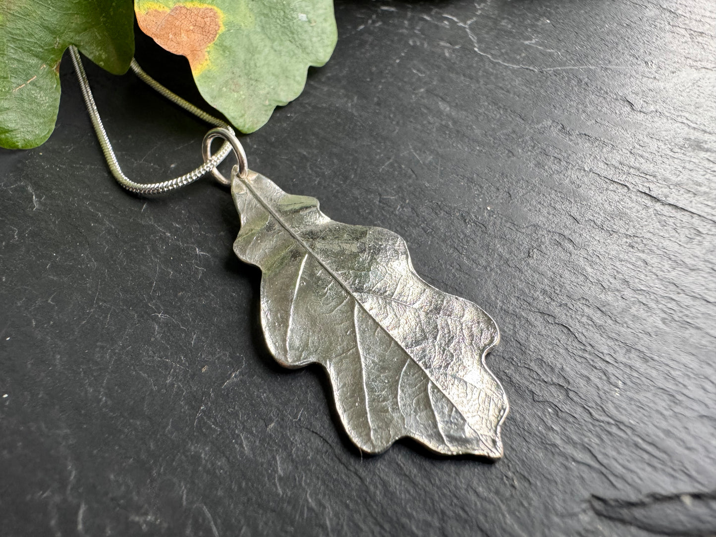 Oak leaf pendant made from silver