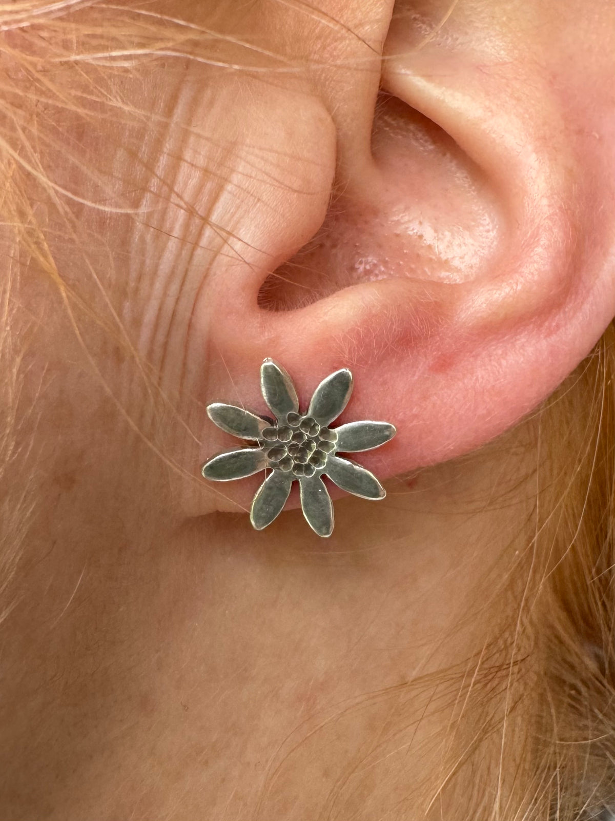 Silver Daisy Earrings